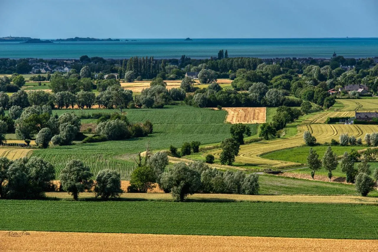 Gite De La Forge Saint-Leger-des-Pres 0*,  France